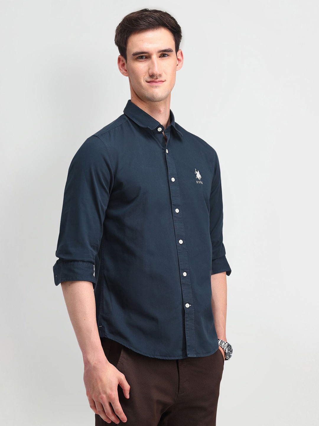 

U.S. Polo Assn. Denim Co. Men Manhattan Spread Collar Solid Cotton Slim Fit Casual Shirt, Navy blue