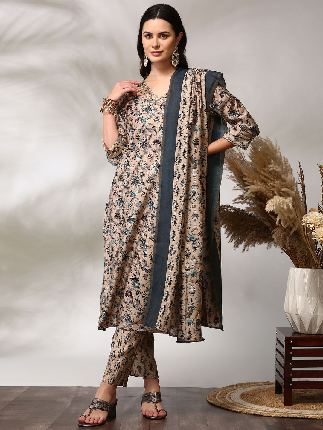 

Anouk Floral Printed Regular Straight Kurta with Trousers & Dupatta, Beige