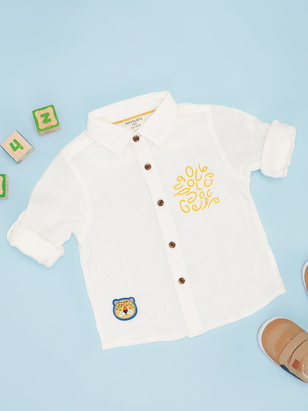 

Pantaloons Baby Boys Cutaway Collar Graphic Printed Cotton Casual Shirt, White