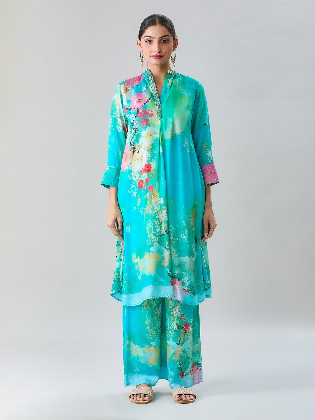 

Samyukta Singhania Floral Printed Mandarin Collar Pure Cotton Sraight Kurta With Palazzos, Green