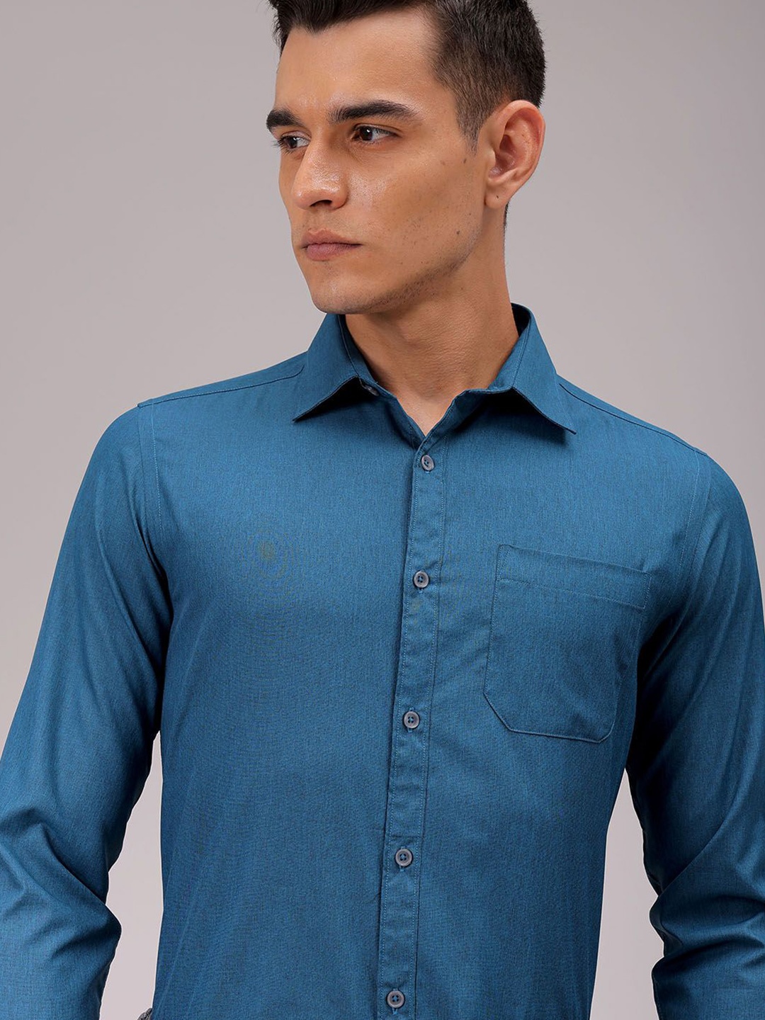 

The Indian Garage Co. X Luxe Men Cutaway Collar Solid Slim Fit Formal Shirt, Blue