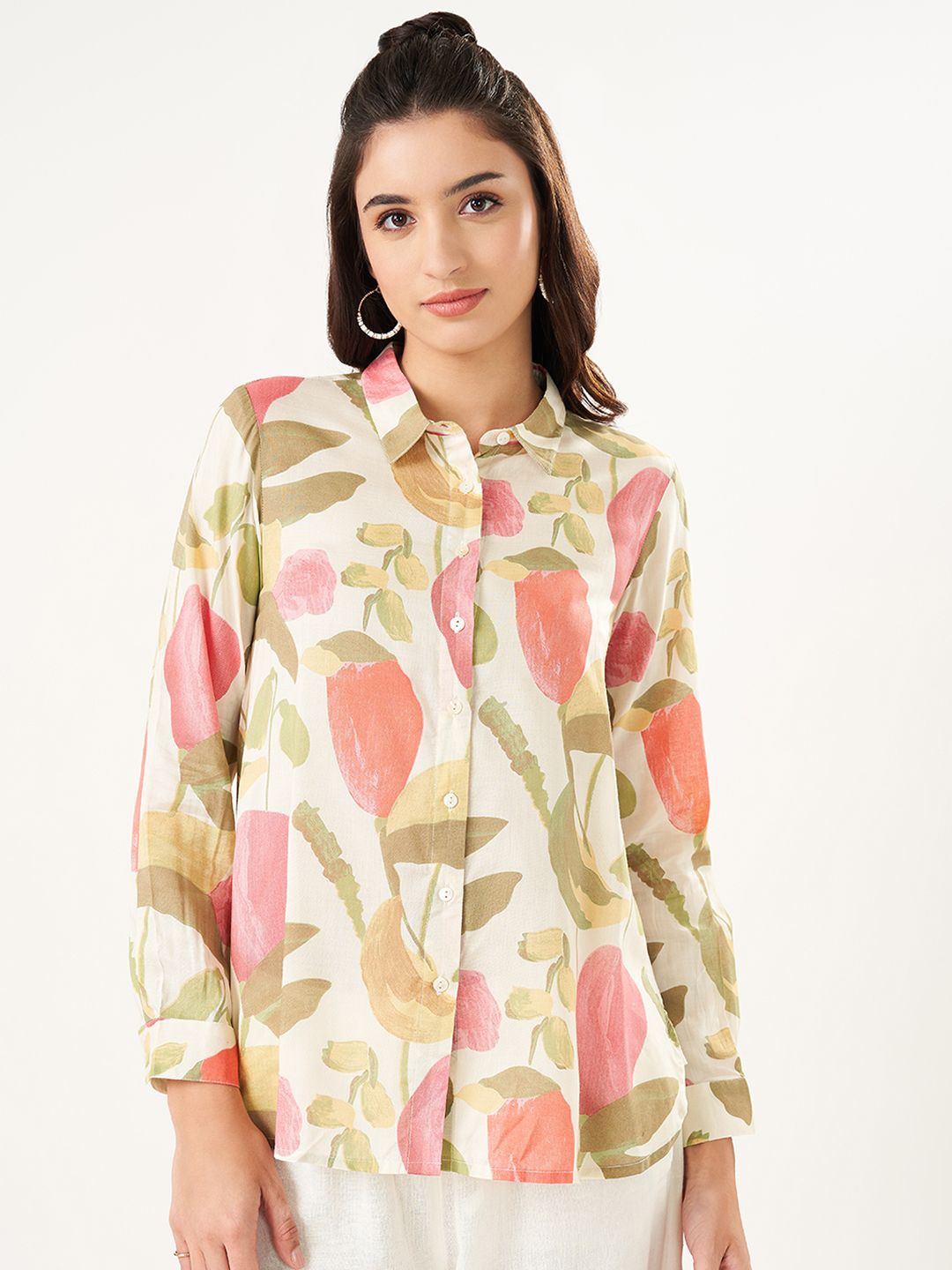 

AKKRITI BY PANTALOONS Floral Printed Spread Collar Casual Shirt, Off white