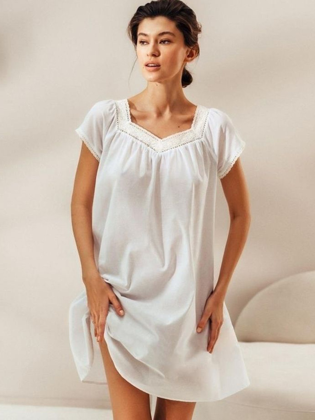 

LULU & SKY Women V-Neck Pure Cotton Nightdress, White