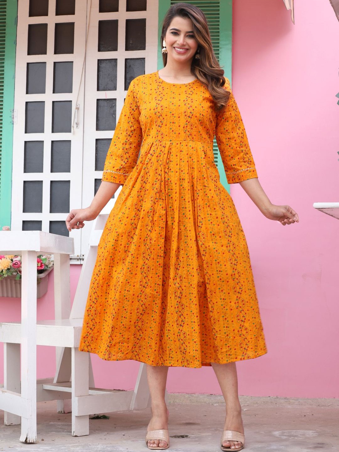 

Mehsoos Abstract Printed Gotta Patti Anarkali Kurta, Yellow