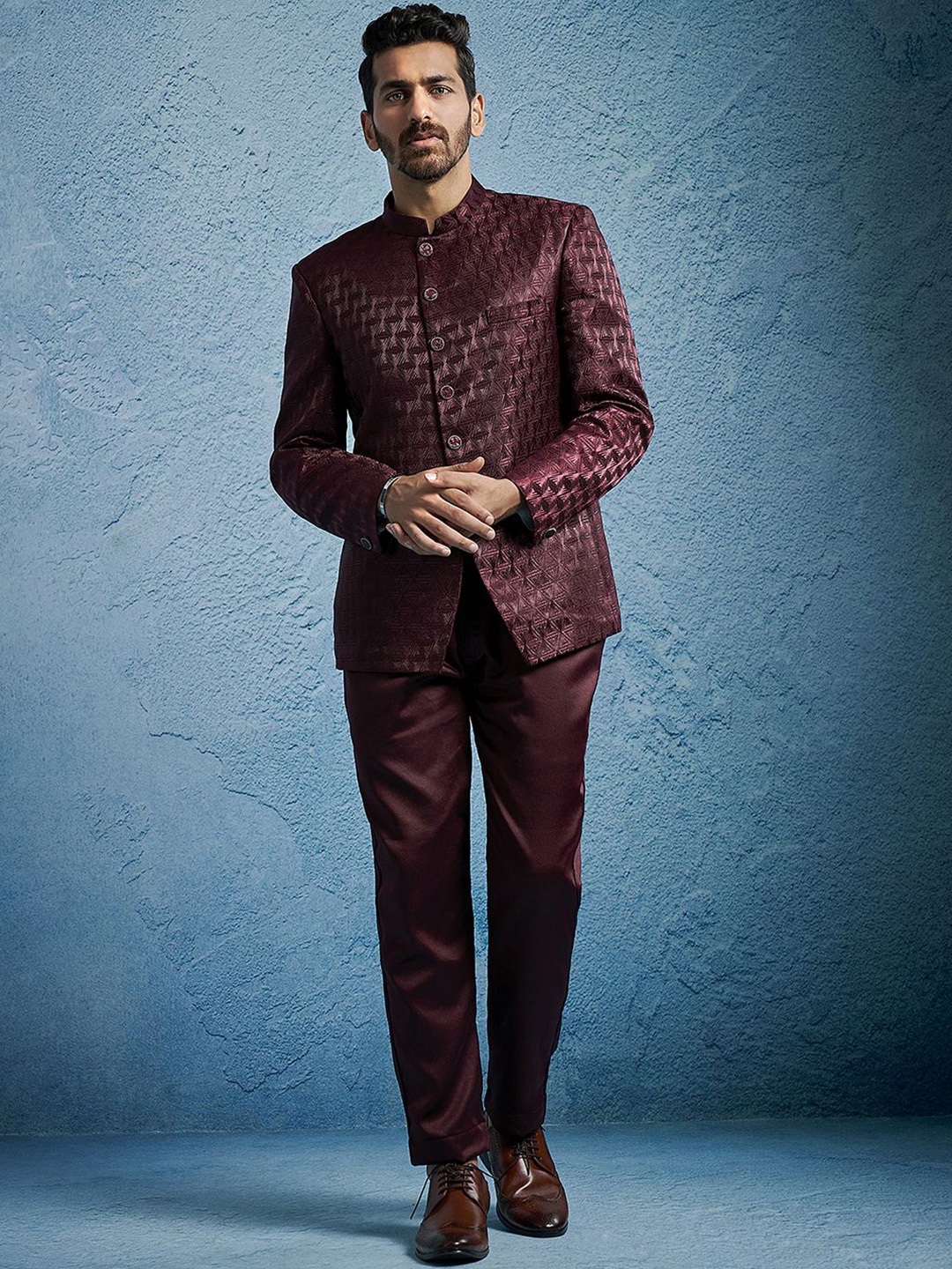 

VASTRAMAY Men Slim-Fit Jodhpuri Bandhgala Long Sleeves Two-Piece Suit, Burgundy