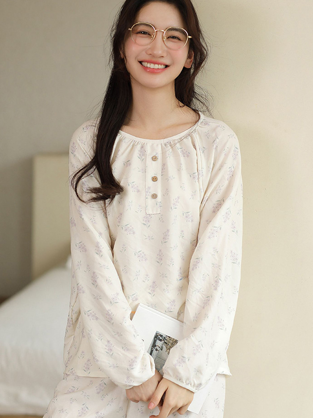 

LULU & SKY Women Round Neck Graphic Printed Night suit, White