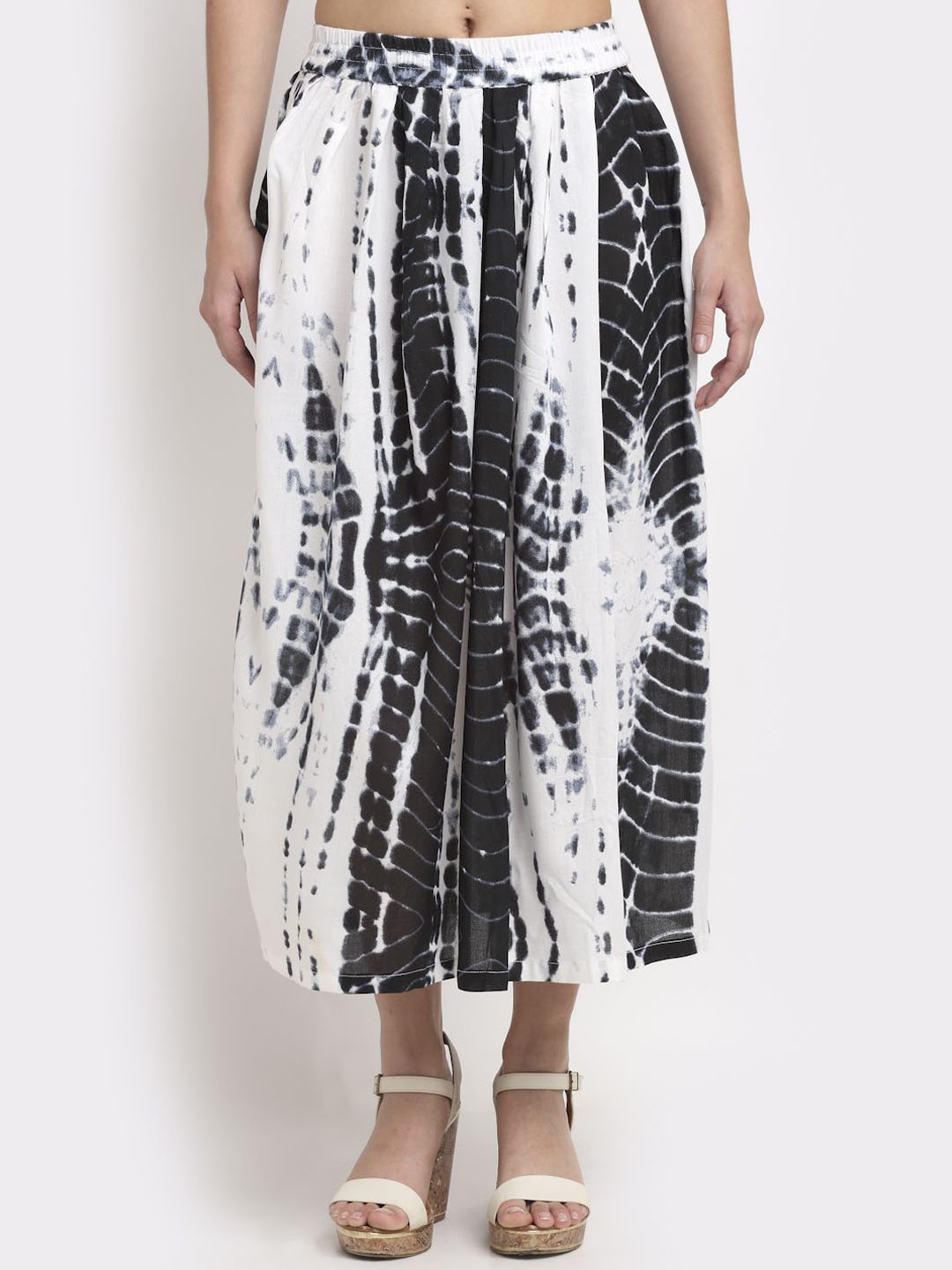

BRINNS Women Printed A-Line Midi Skirt, White