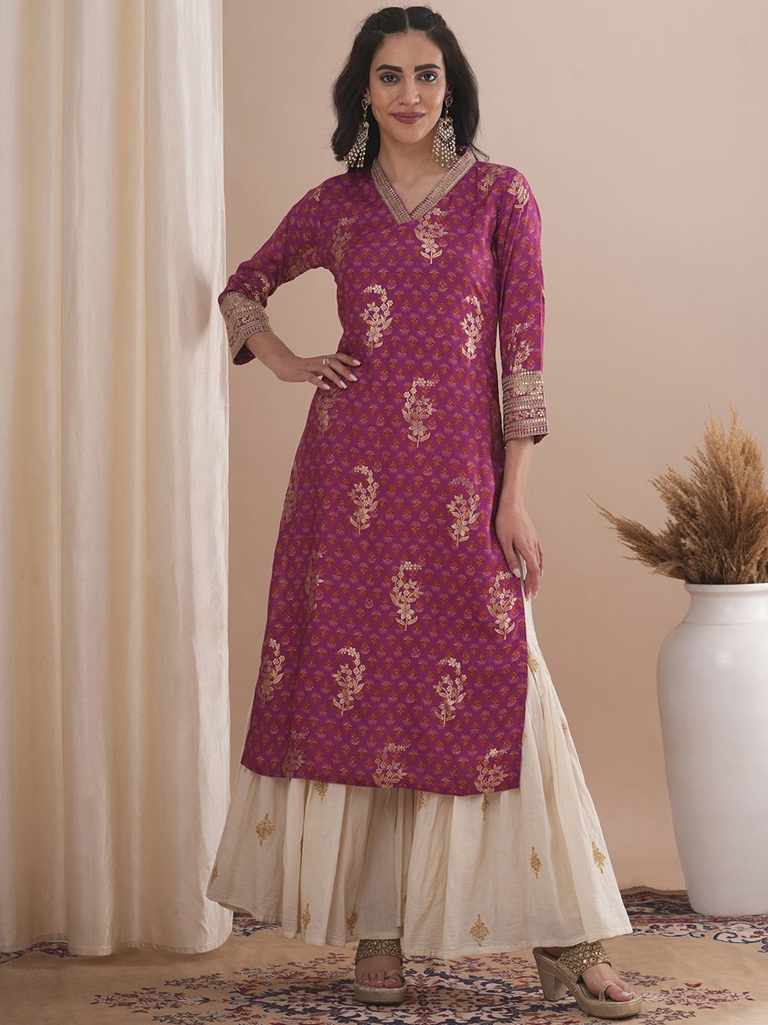 

FASHOR Floral Printed V-Neck Straight Kurta, Mauve
