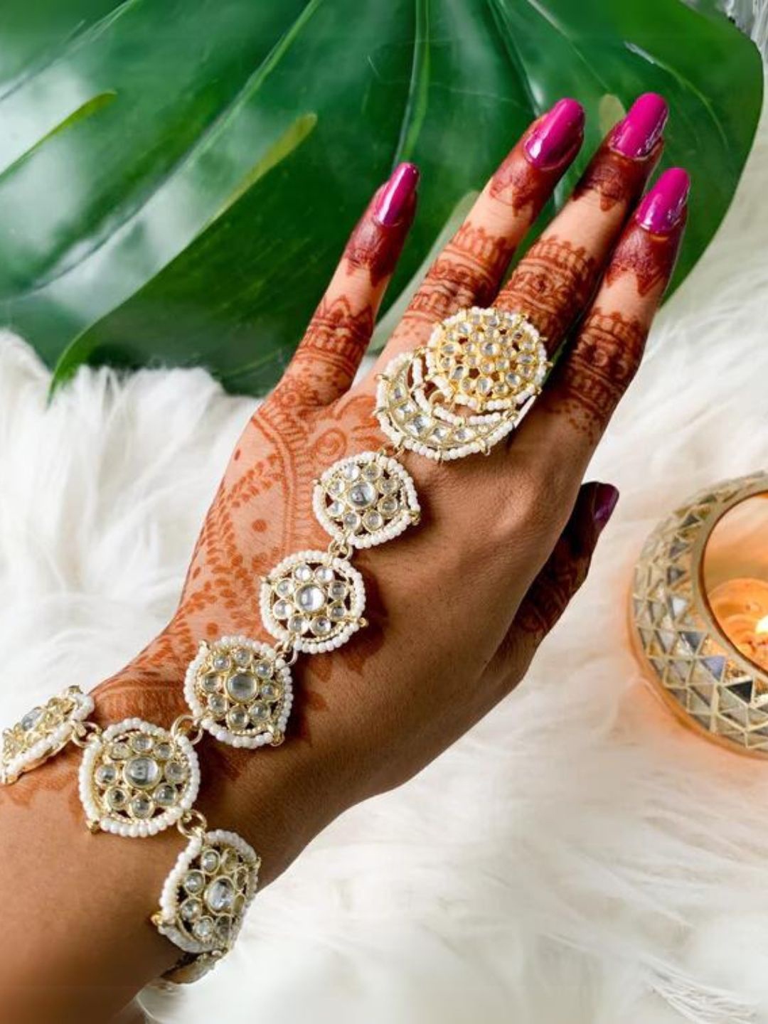

I Jewels Women Hand Painted Gold-Plated Ring Bracelet, White