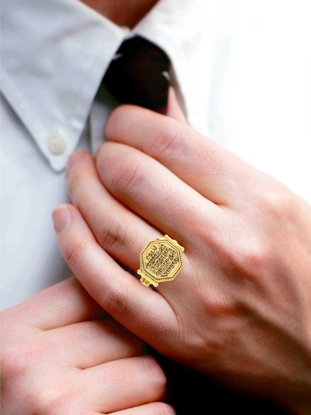 

MEMOIR Men Gold-Plated Shivaji Maratha Raj Mudra Finger Ring