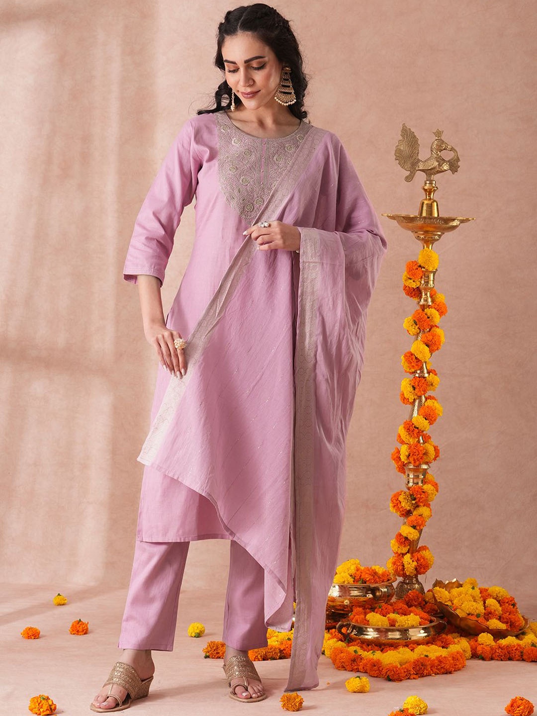 

FASHOR Floral Embroidered Zari Straight Kurta With Trouser & Dupatta, Pink