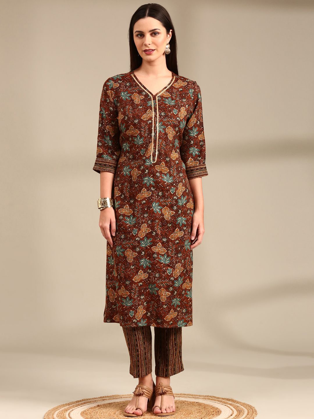 

Anouk Floral Printed Regular Straight Kurta with Trousers, Brown