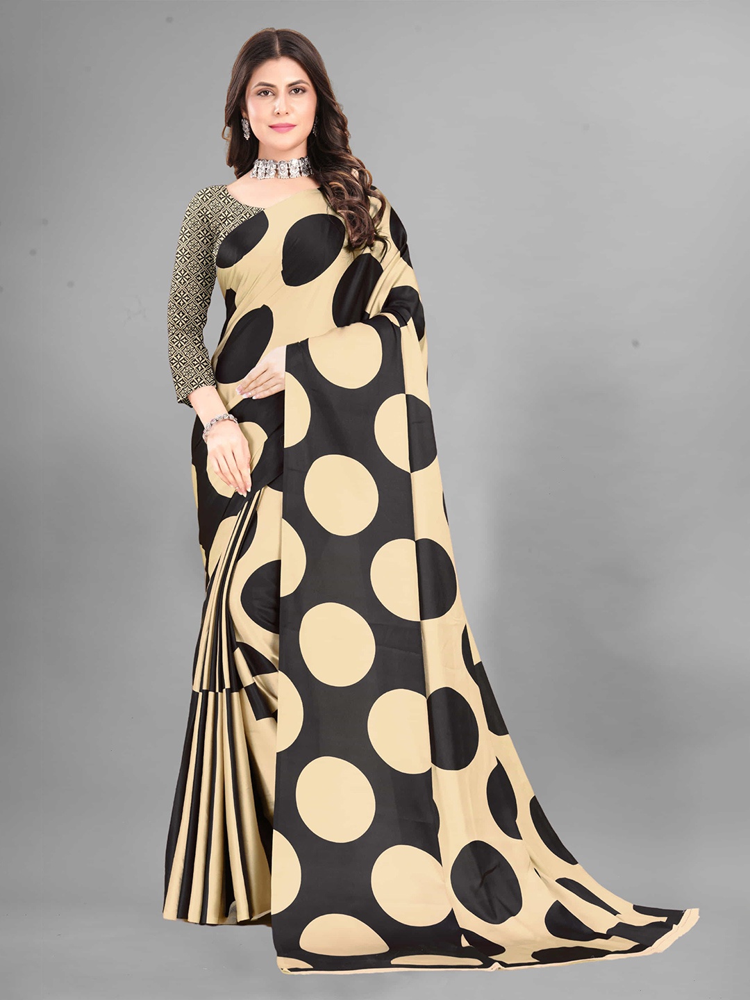 

V3 FASHION STUDIO Polka Dot Saree, Cream