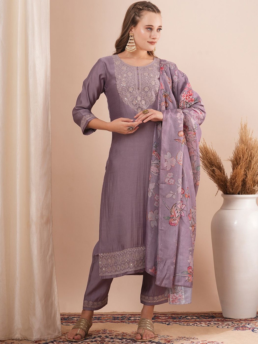 

FASHOR Floral Embroidered Straight Kurta With Trousers & Dupatta, Purple