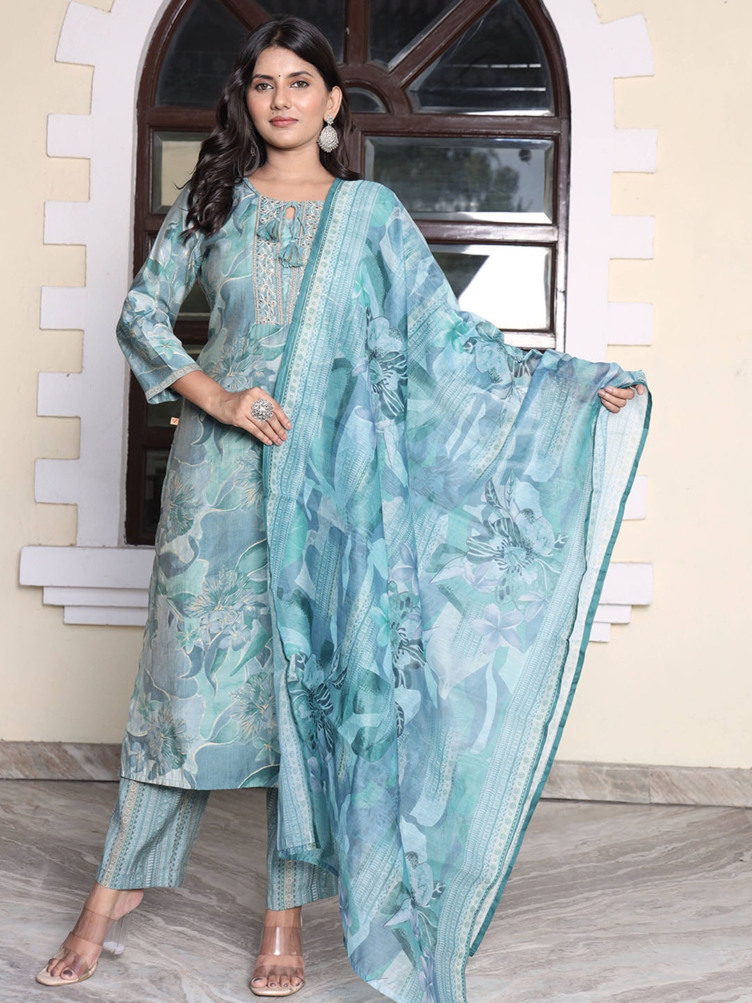 

VASVI Women Floral Printed Regular Chanderi Cotton Kurta with Palazzos & With Dupatta, Green