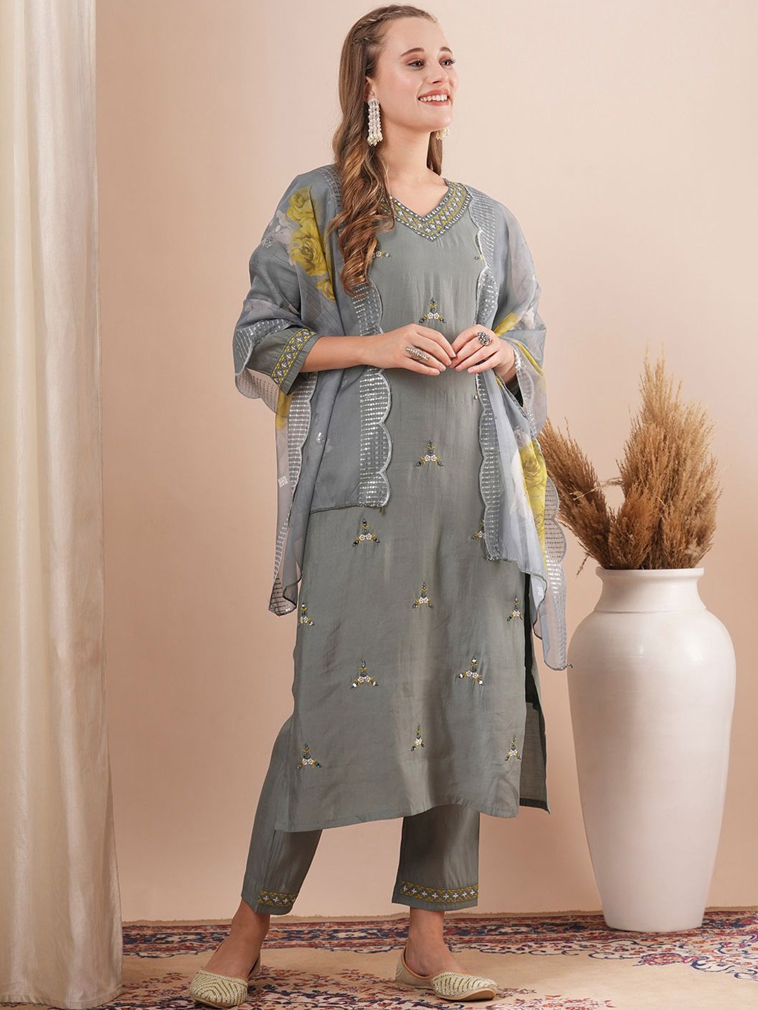 

FASHOR Ethnic Motifs Embroidered Straight Kurta With Trousers & Dupatta, Grey