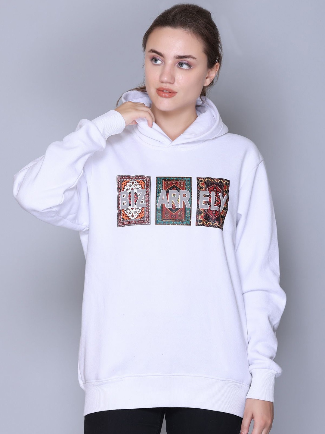 

BIZARRELY Women Self Design Printed Hooded Sweatshirt, White