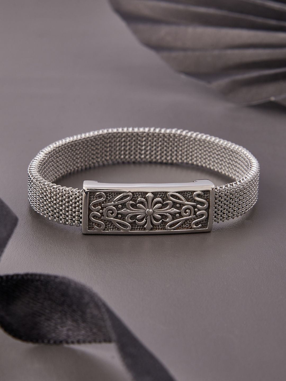 

PYLON Men Stainless Steel Platinum Majestique Band Elasticated Bracelet, Silver
