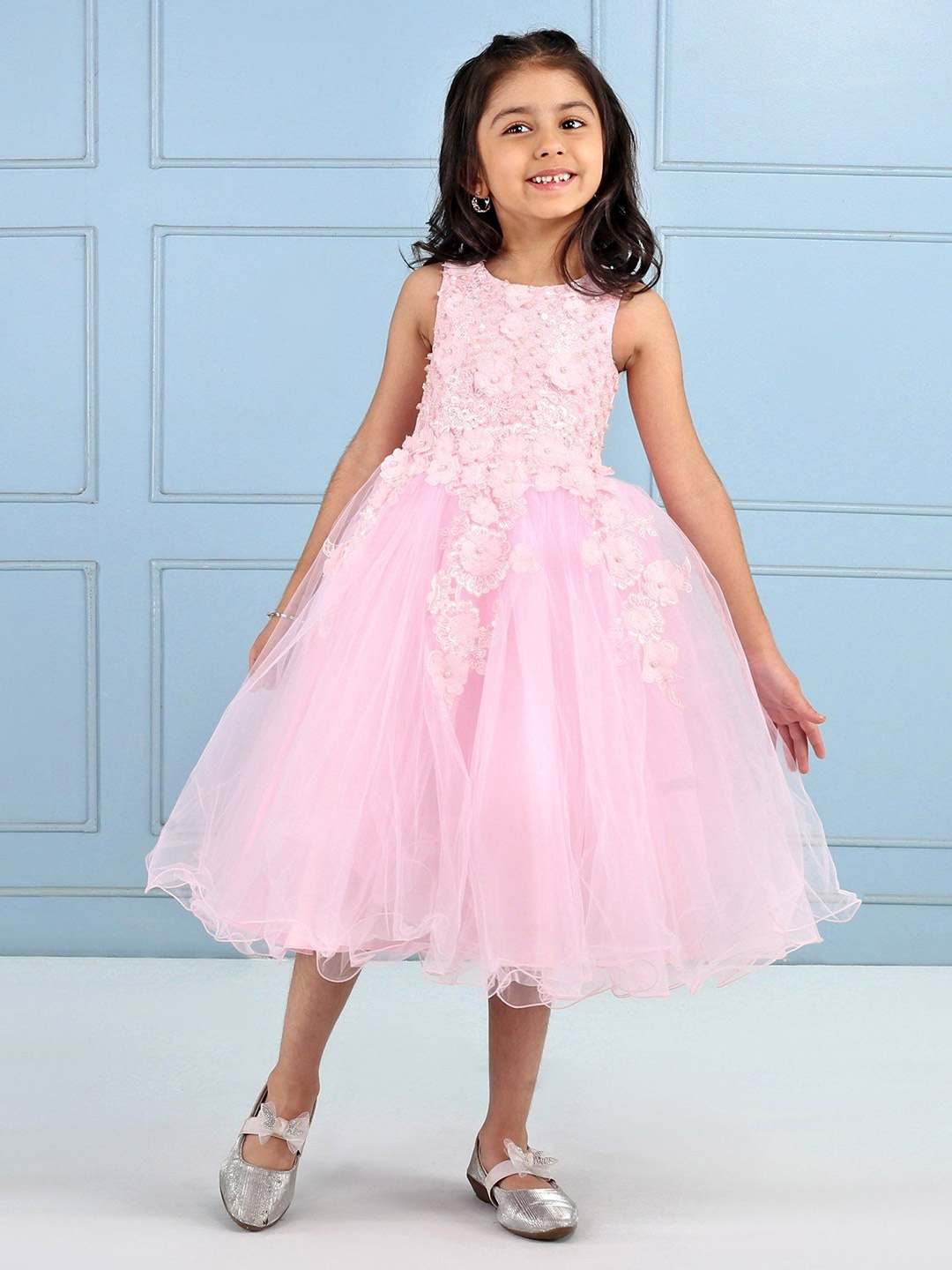 

Mark & Mia Sleeveless Party Floral & Perl Embellished Fit & Flare Solid Dress, Pink