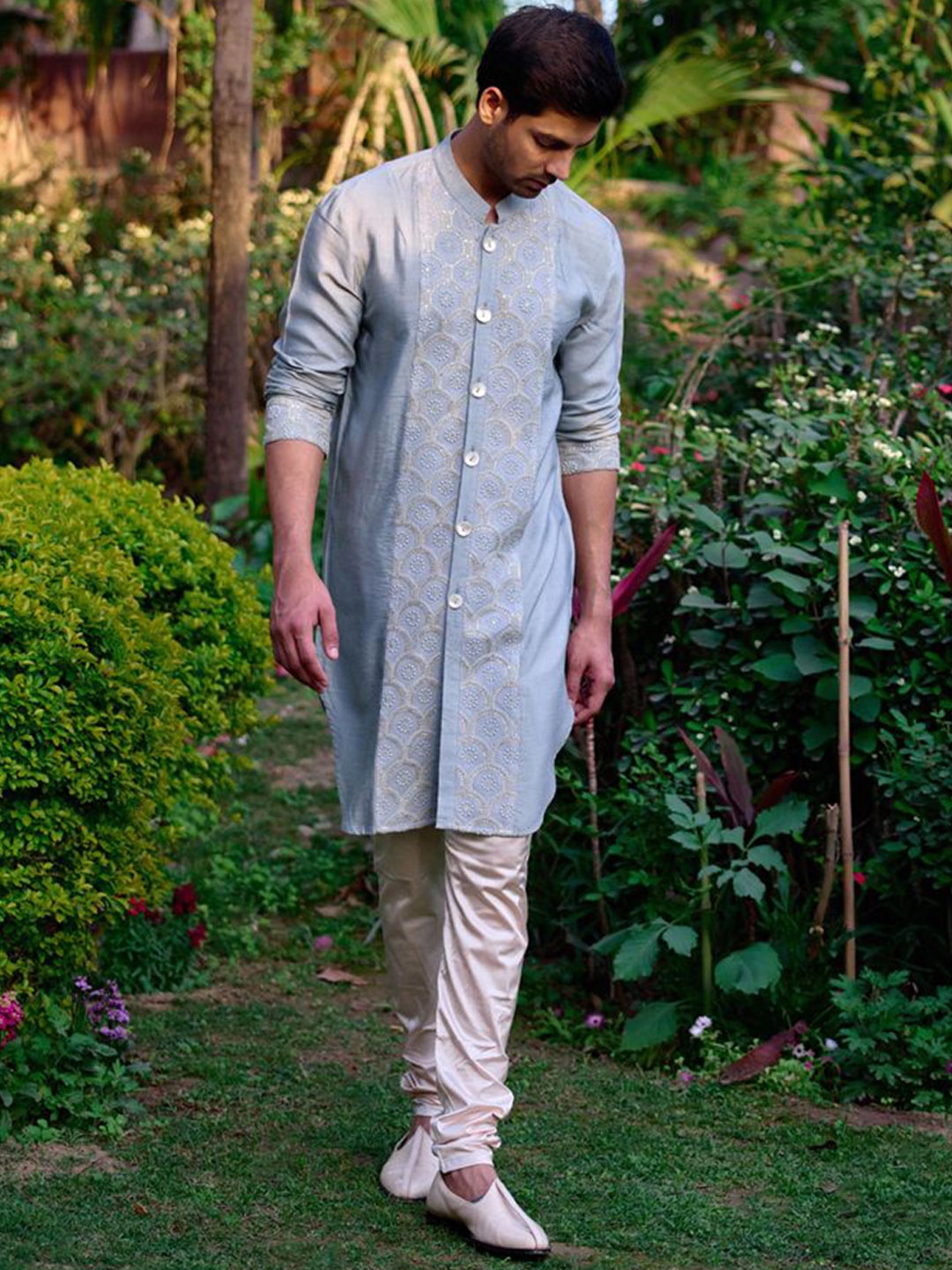 

Ankit V Kapoor Geometric Embroidered Regular Thread Work Straight Kurta with Churidar, Grey