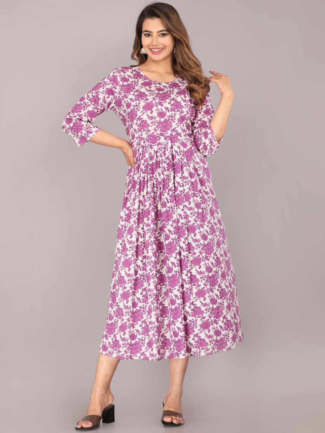 

Mehsoos Floral Printed Round Neck Pleated Anarkali Kurta, Purple