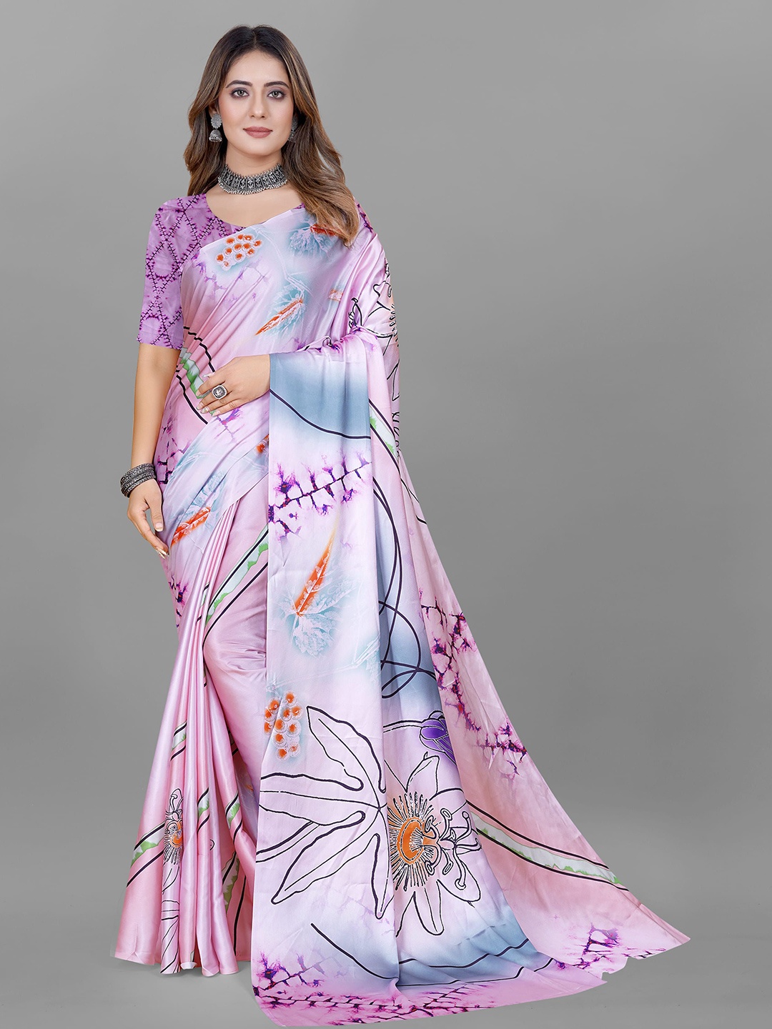 

V3 FASHION STUDIO Floral Printed Satin Saree, Pink