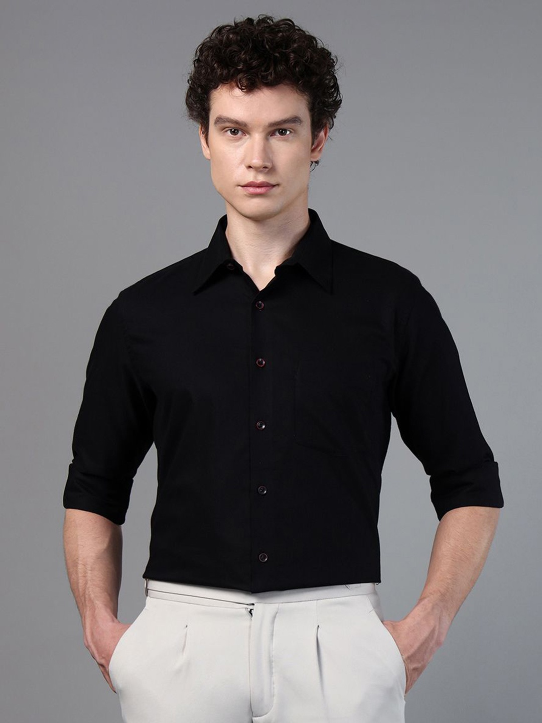 

DON VINO Men Comfort Cutaway Collar Solid Cotton Slim Fit Formal Shirt, Black