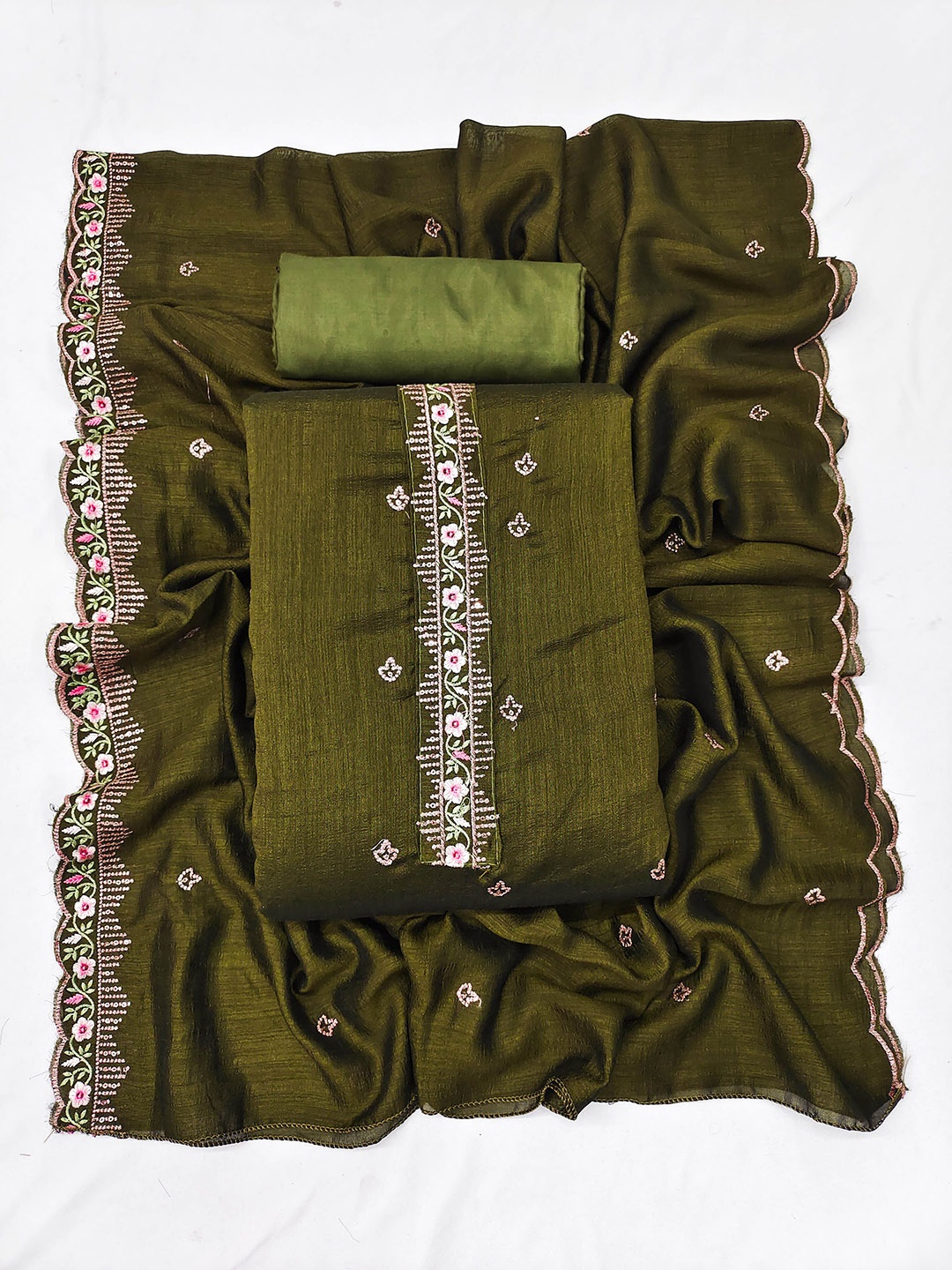 

Maroosh Floral Embroidered Thread Work Unstitched Dress Material, Green