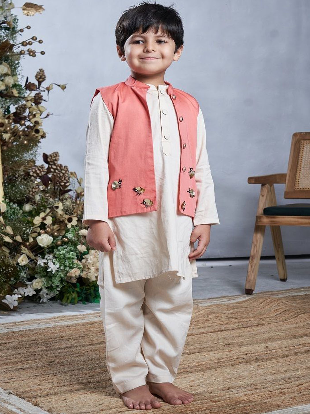 

Vivedkids Boys Beads & Stones Straight Pure Cotton Kurta With Trousers & Jacket, Off white