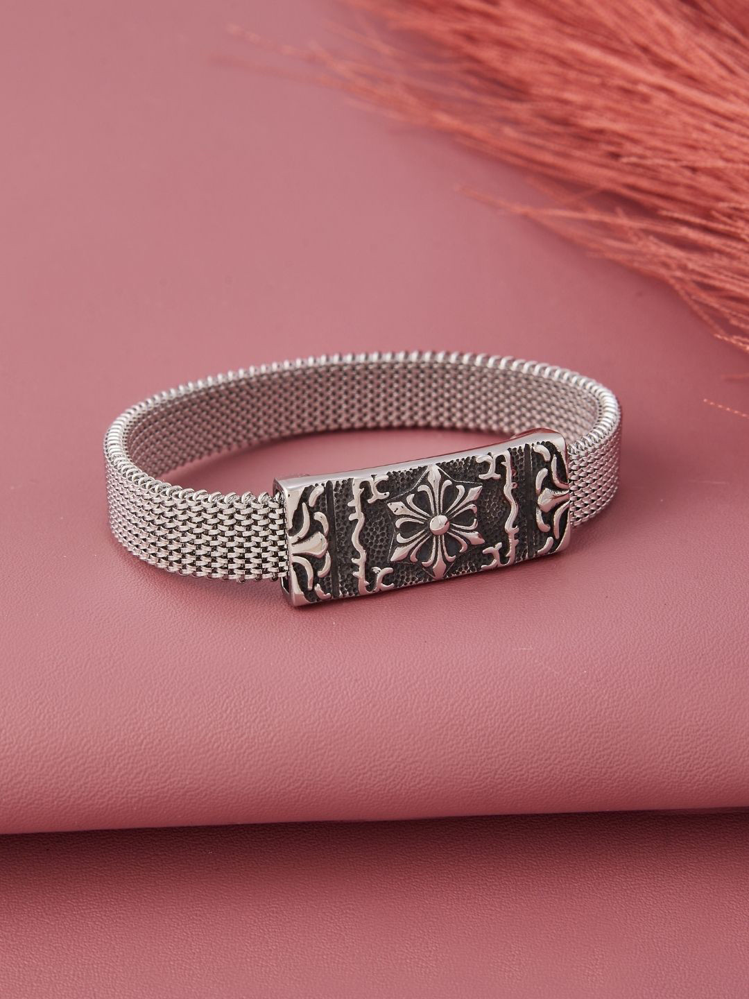 

PYLON Men Floralis Stainless Steel Elasticated Bracelet, Silver
