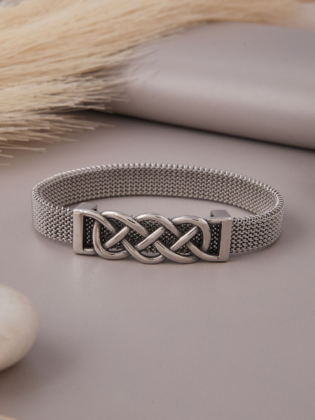 

PYLON Men Stainless Steel Platinum Cabal Cuff Elasticated Bracelet, Silver