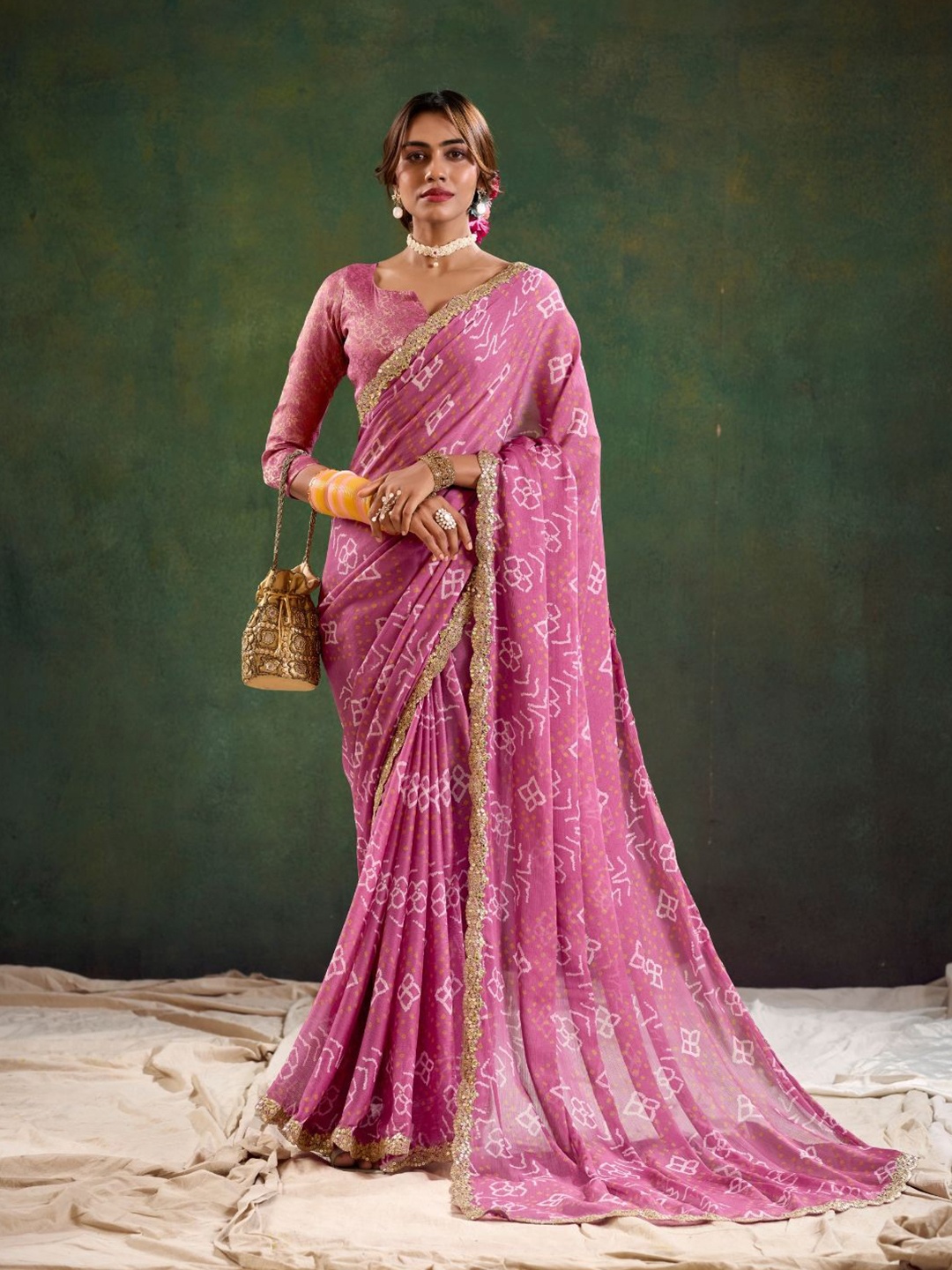 

CHUDIYA Bandhani Printed Embroidered Pure Chiffon Bandhani Saree, Coral