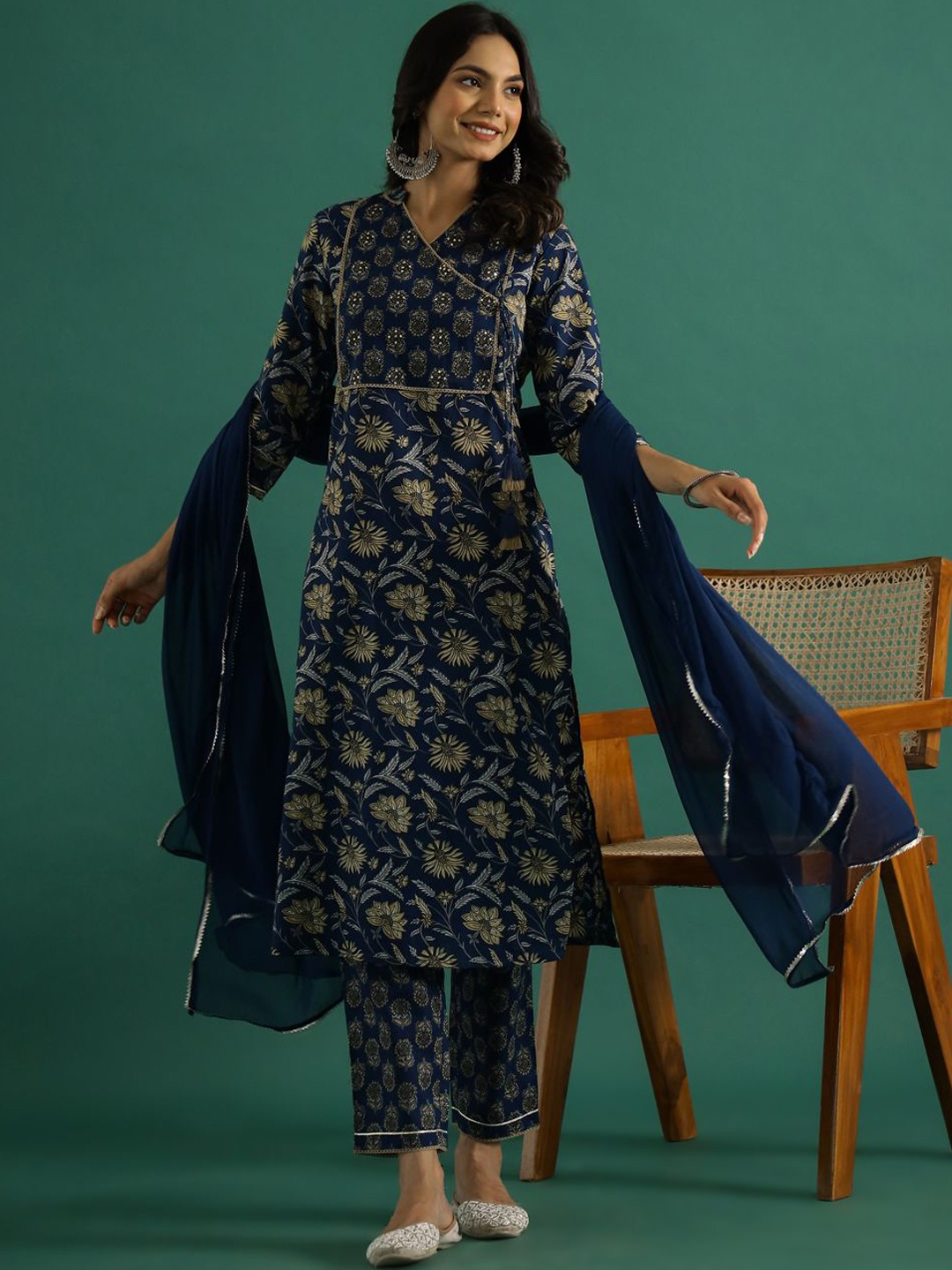 

RangDeep Floral Printed Regular Pure Cotton Straight Kurta with Trousers & Dupatta, Blue