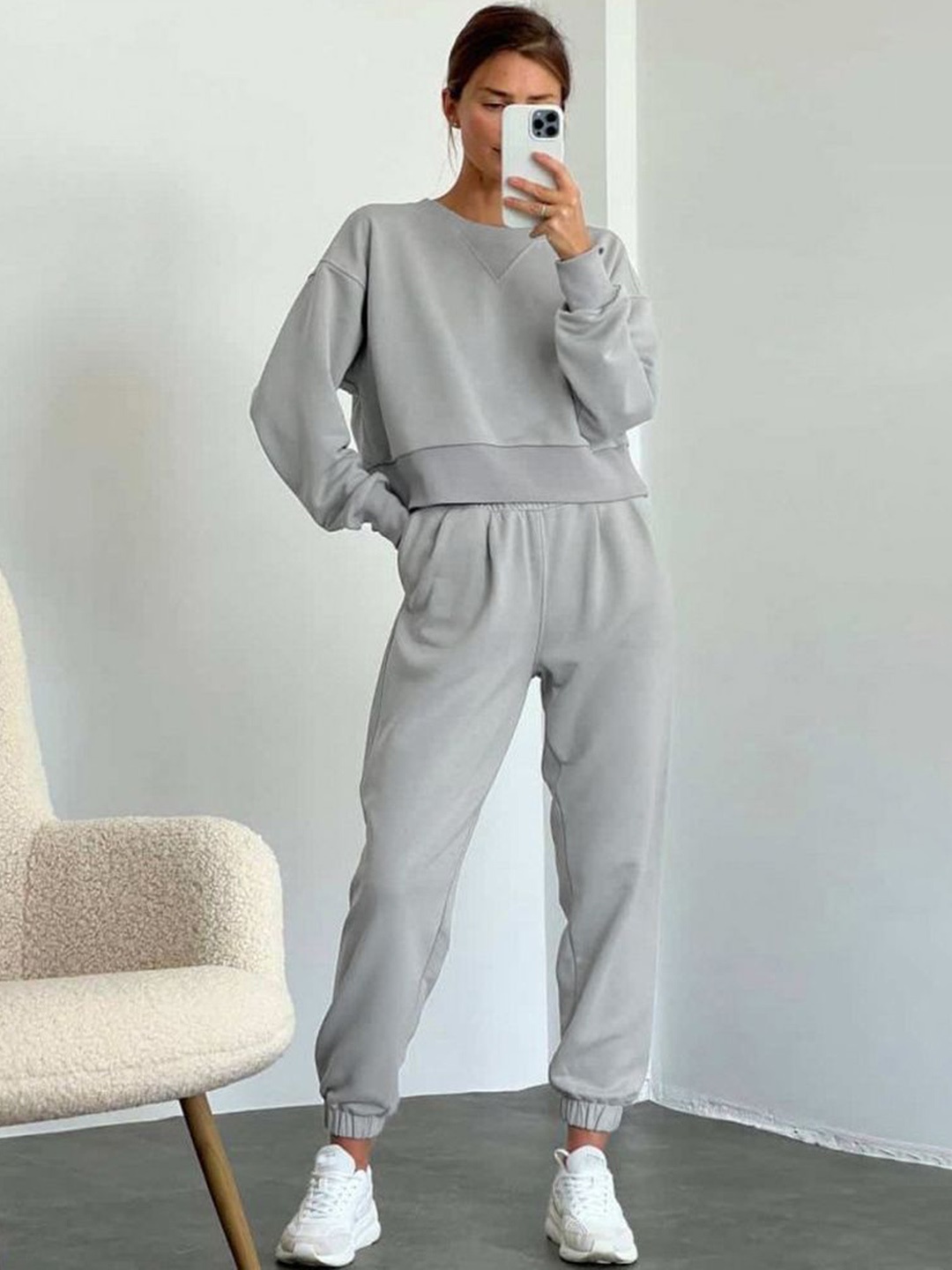 

LULU & SKY Round Neck Long Sleeves Sweatshirt & Jogger, Grey