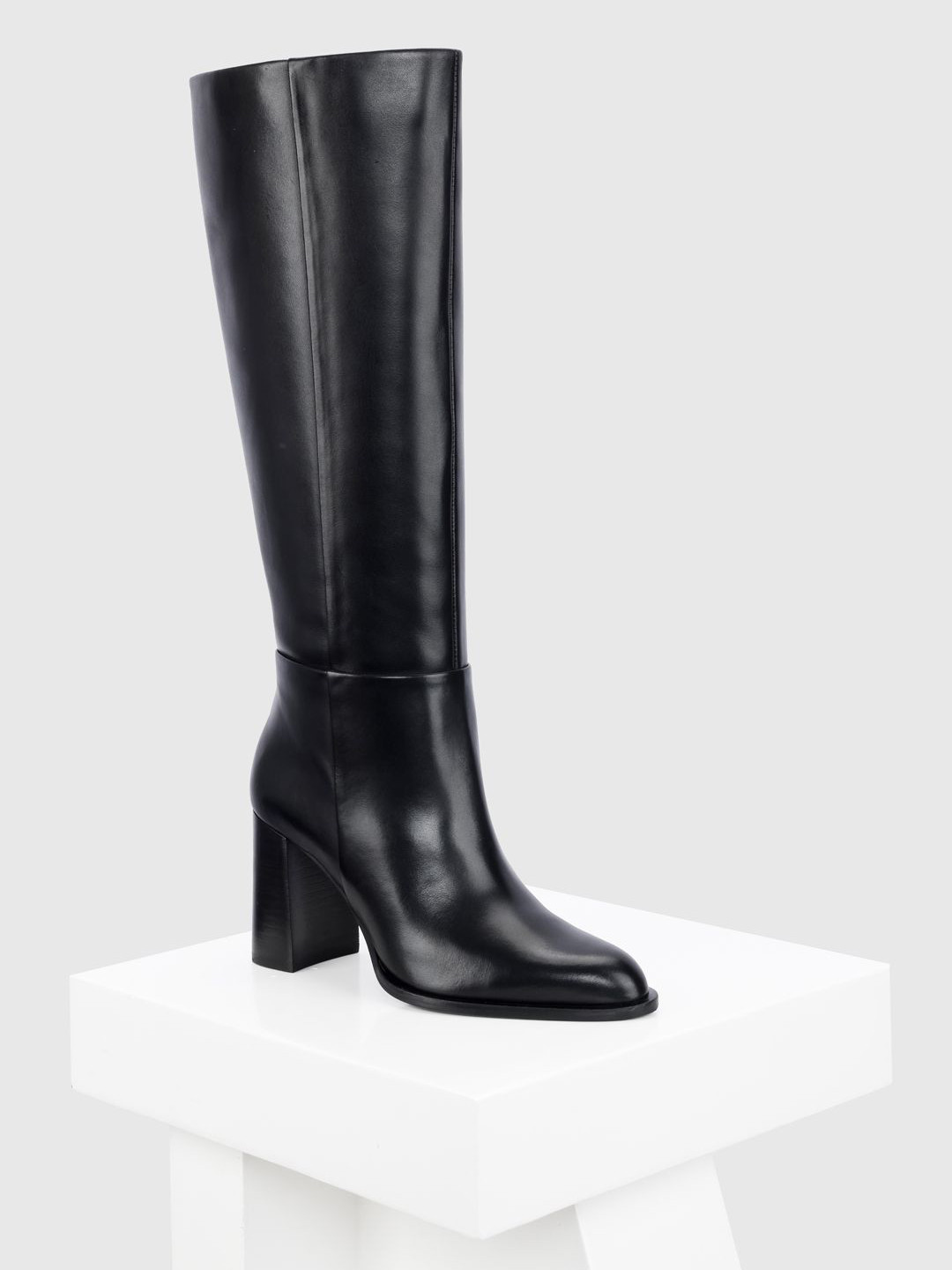 

Oroh Women Solid Casual Block-Heeled Slouchy Boots, Black