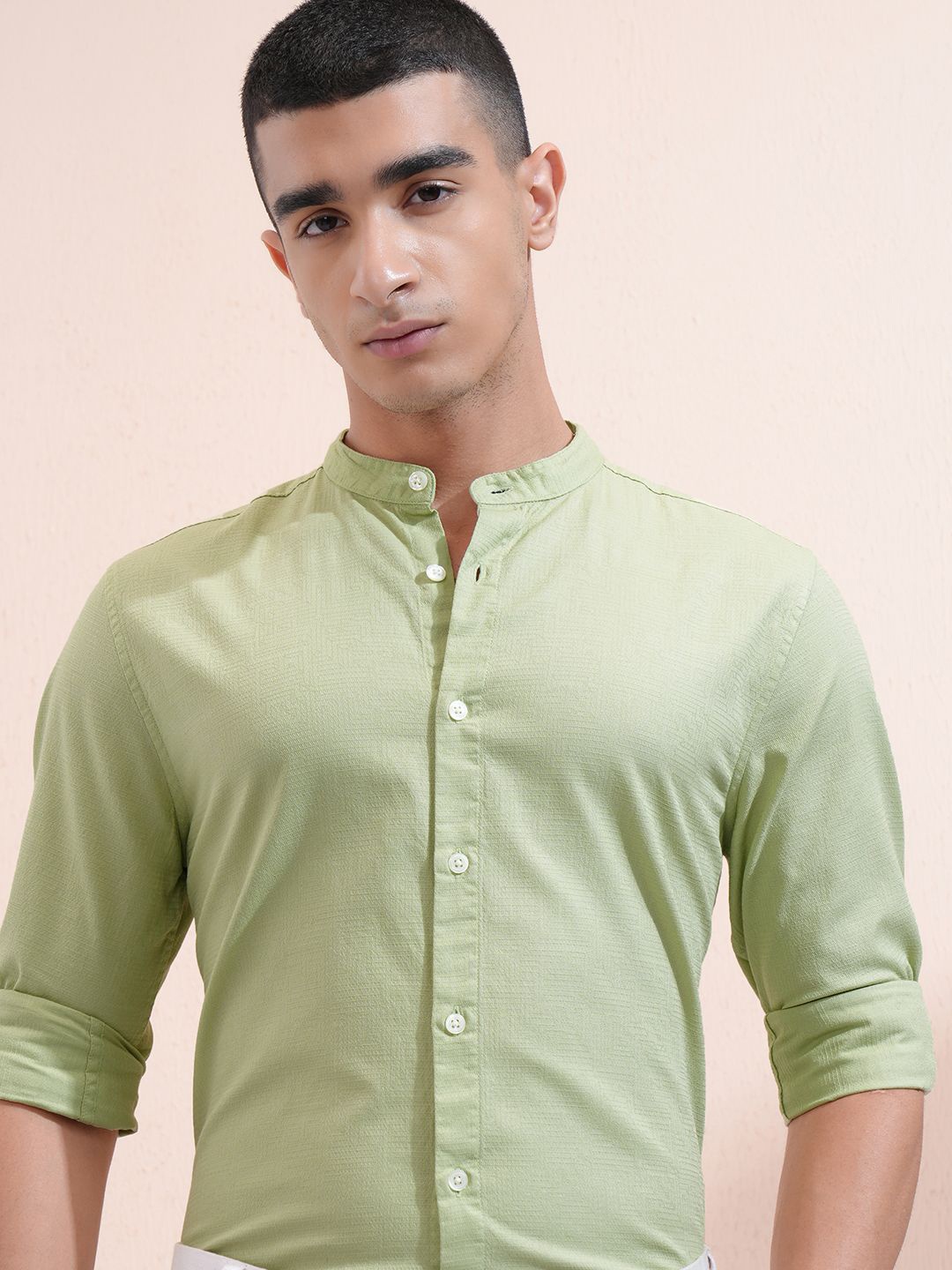 

Highlander Men Jacquard Textured Solid Mandarin Collar Casual Shirt, Green