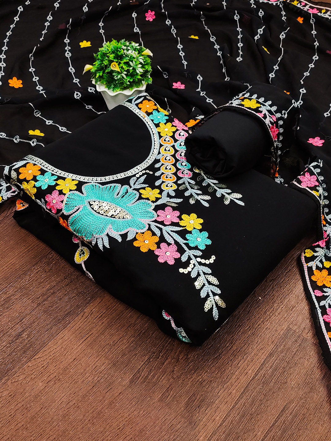 

Maroosh Floral Embroidered Unstitched Dress Material, Black