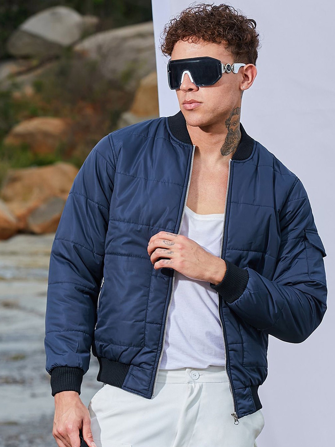 

Campus Sutra Men Stand Collar Solid Casual Padded Jacket, Navy blue