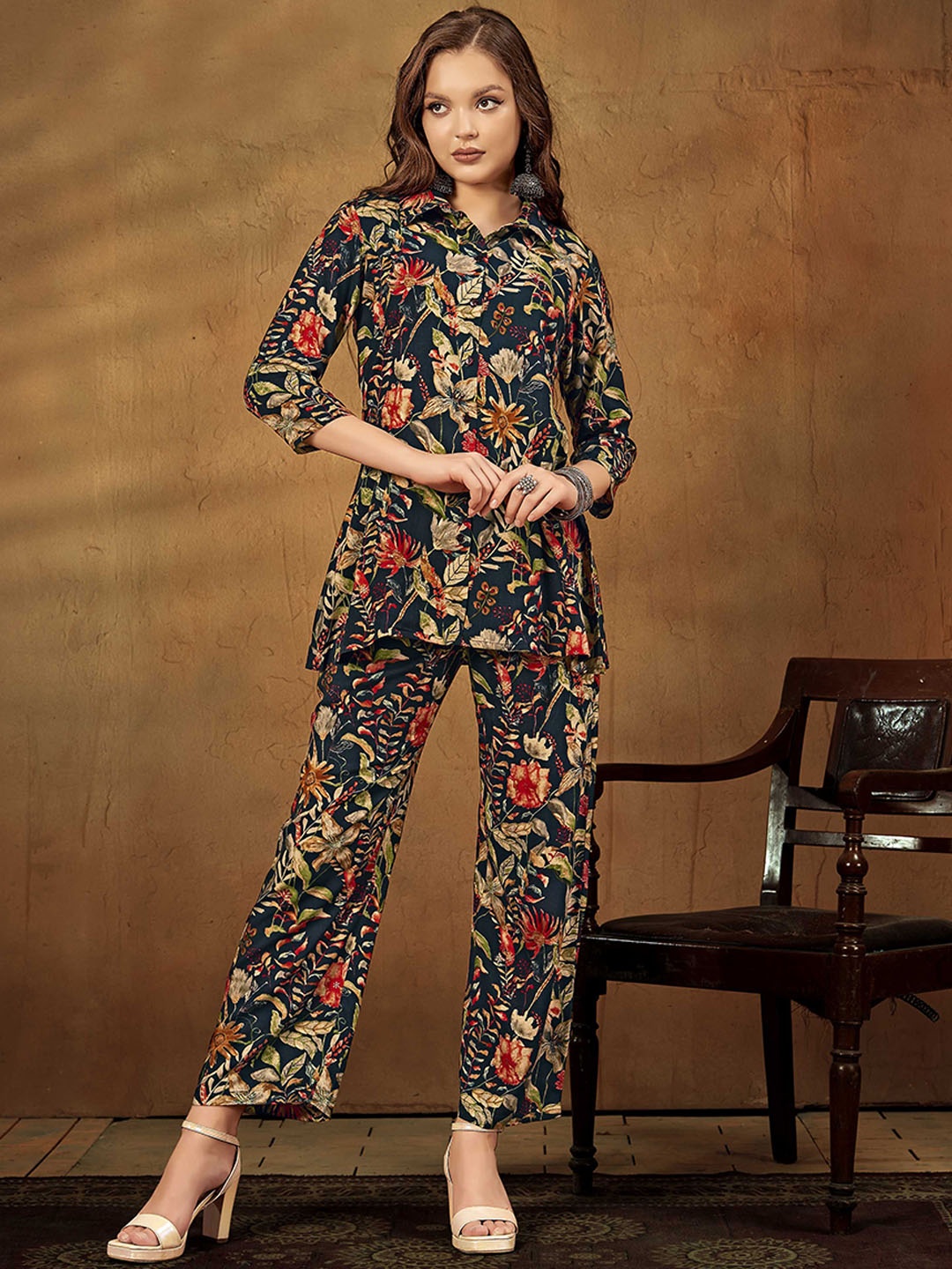 

Anouk Floral Printed Shirt Collar Three-Quarter Sleeves Shirt & Trouser, Black