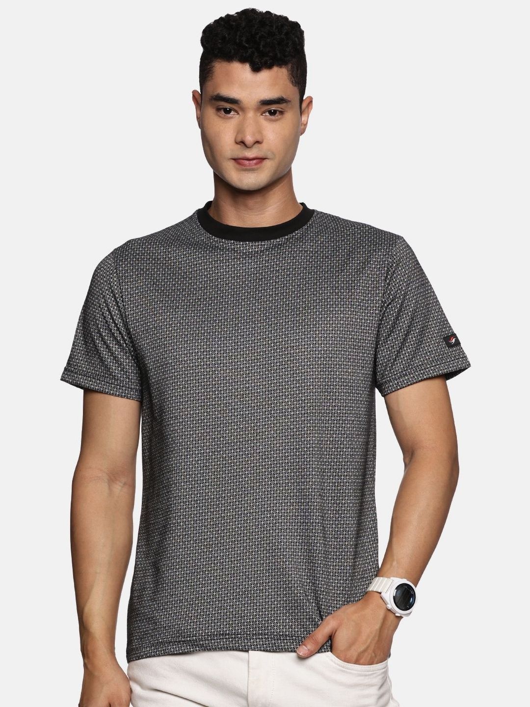 

ABLING Men Bio Finish Geometric Printed Round Neck Pure Cotton T-shirt, Black