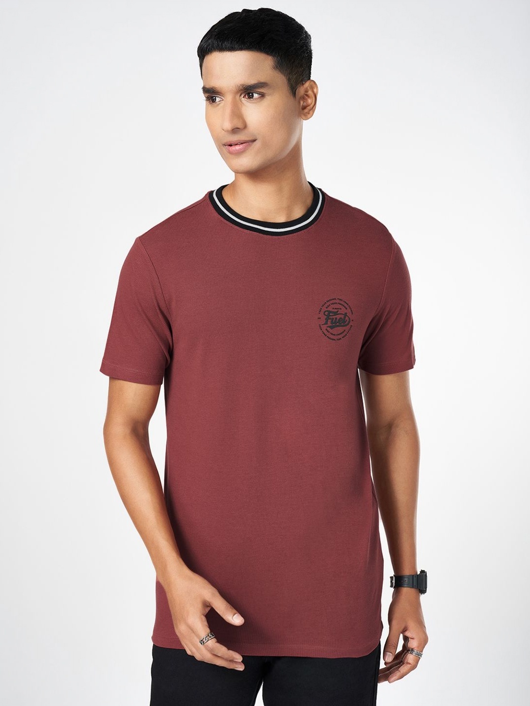 

SF JEANS by Pantaloons Men Typography Printed Round Neck Cotton Slim Fit T-shirt, Maroon