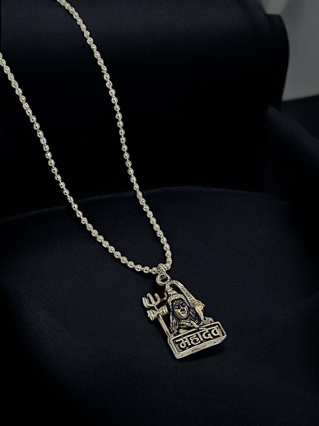 

9blings Men Silver-Plated Mahadev Pendant with Chain