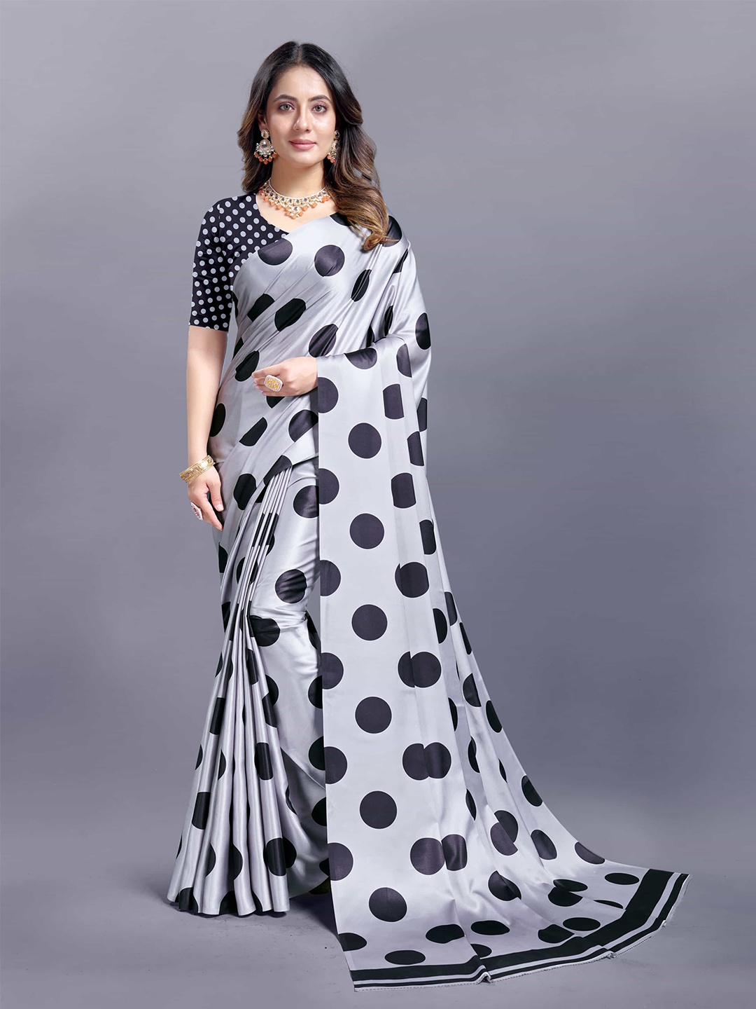 

V3 FASHION STUDIO womens Satin Saree, White