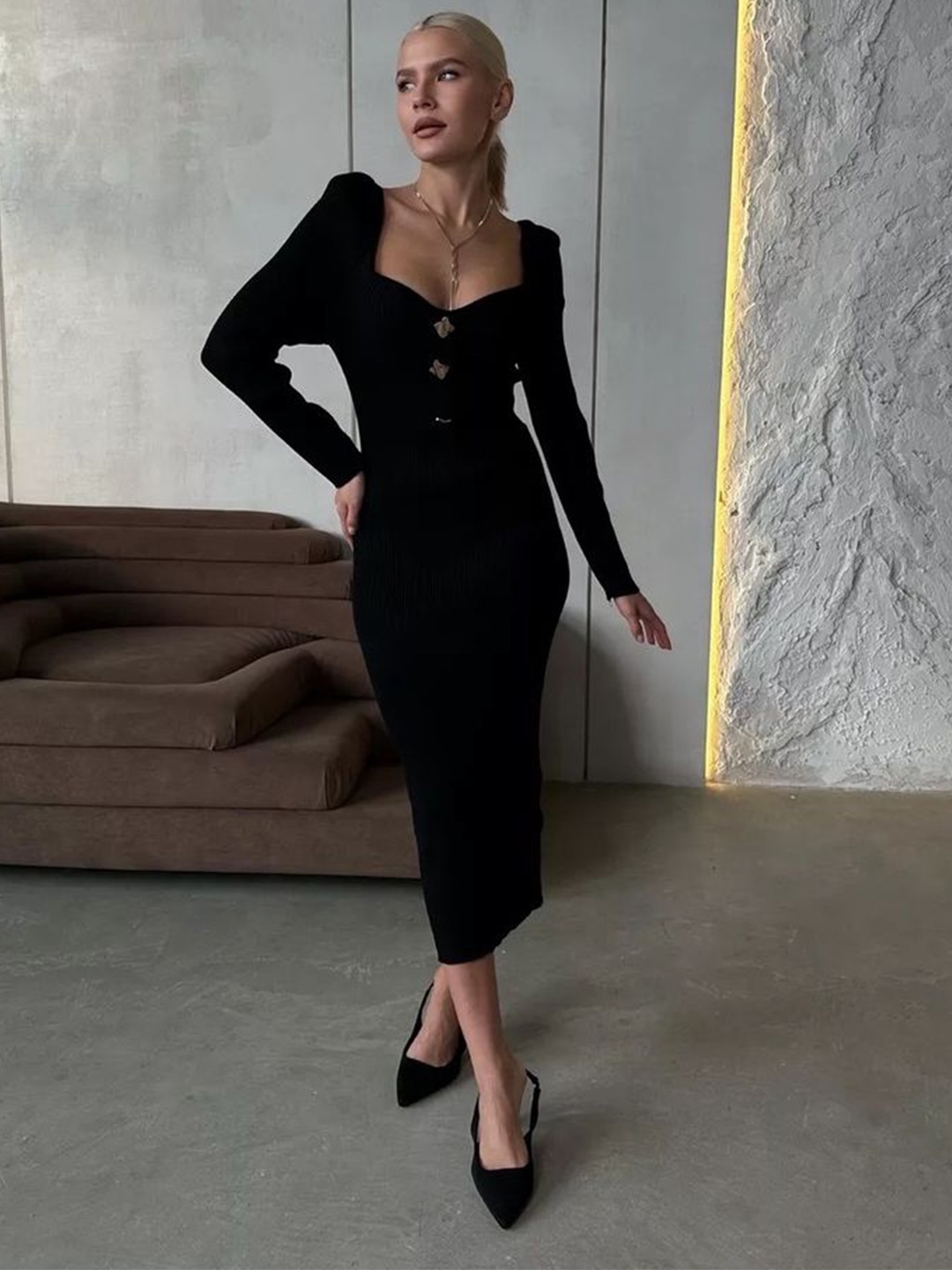 

LULU & SKY Sweetheart Neck Sheath Midi Dress, Black