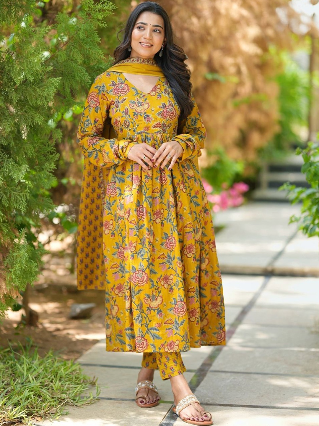 

Anni Designer Floral Printed V-Neck Anarkali Kurta with Trousers & Dupatta, Yellow