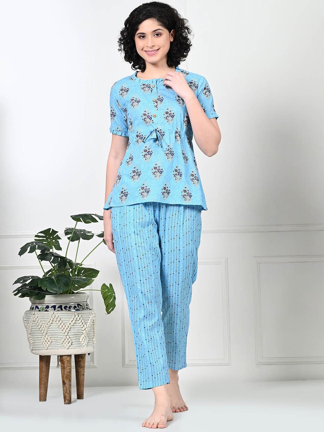 

Laado - Pamper Yourself Women Pure Cotton Floral Printed Night suit, Blue