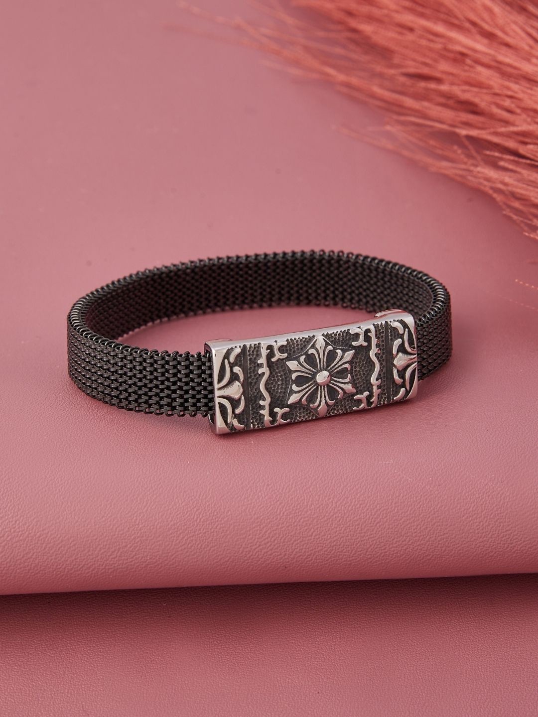 

PYLON Men Floralis Noir Stainless Steel Elasticated Bracelet, Silver