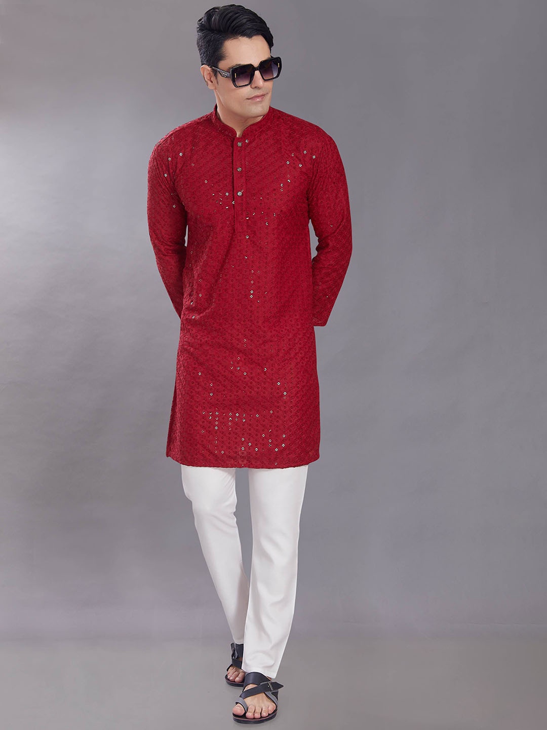 

DIVISIVE Geometric Embroidered Mandarin Collar Sequinned Straight Kurta, Red