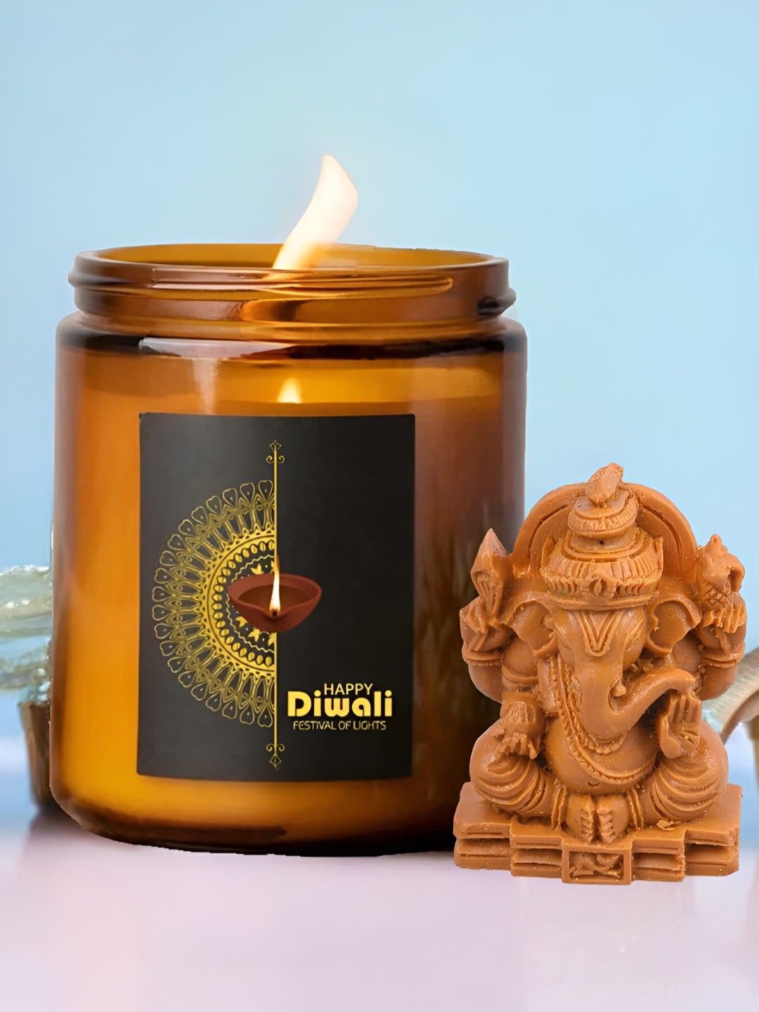 

Aromatic Fables White & Brown Crisp Green Apple Glass Jar Candle with Ganesha Idol