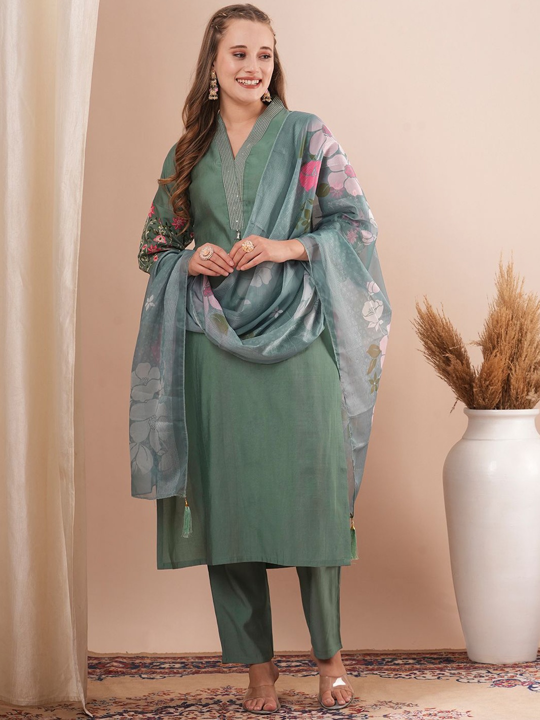

FASHOR Floral Embroidered Sequinned Kurta With Trousers & Dupatta, Green